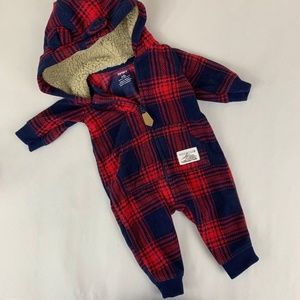 Boys Carter's newborn pajamas size newborn